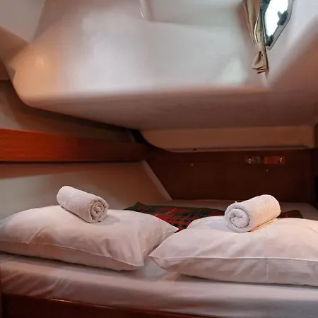 Velero Beneteau Cyclades 43.4 Hotel en barco Palma de Mallorca